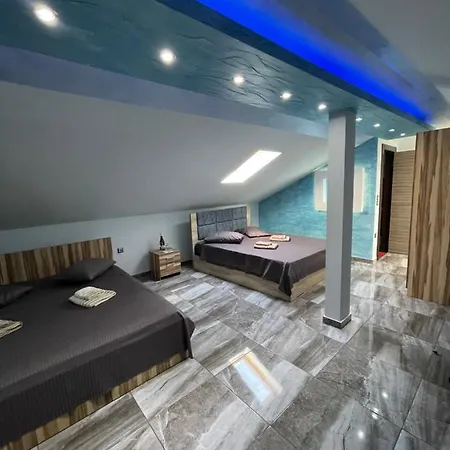 Mesaggala Palace No 3 Firstline Sea Апартаменты *